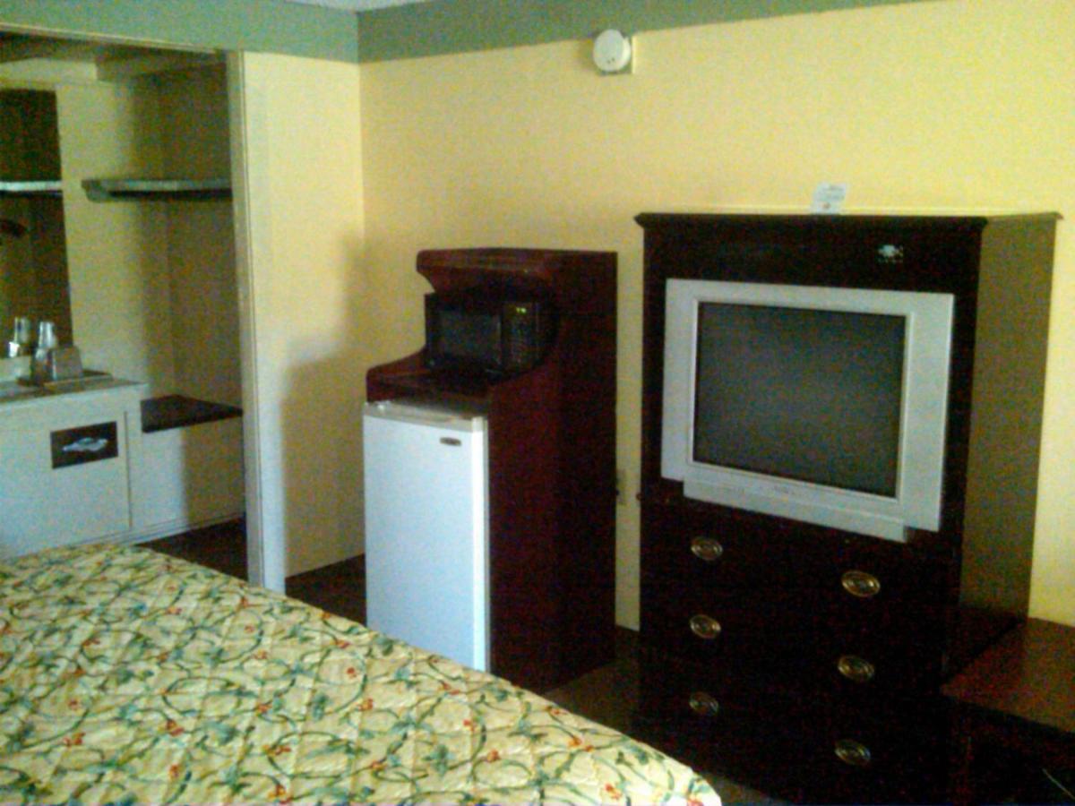 Knights Inn - Battle Creek Habitación foto